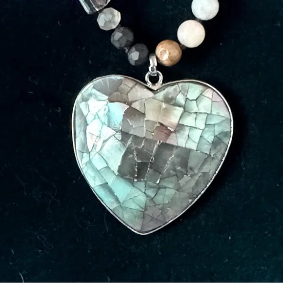 Abalone shell heart pendant beaded long necklace reversible - Picture 2 of 8